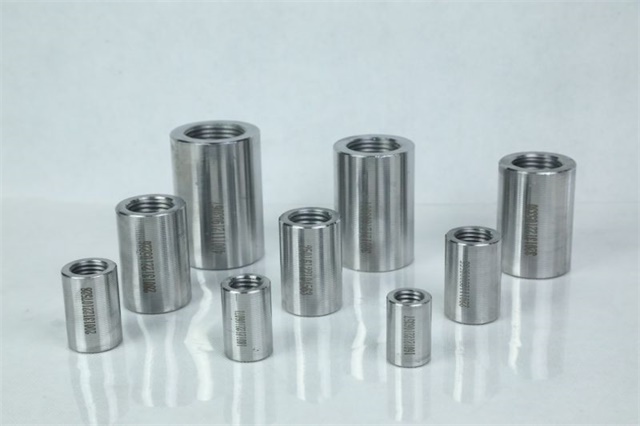 城中直螺纹钢筋套筒加工和验收的方法